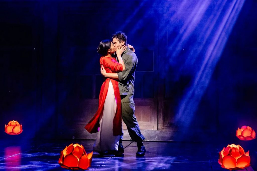 Julianne Pundan (Kim), Jack Kane (Chris) in Miss Saigon, Credit: Danny Kaan