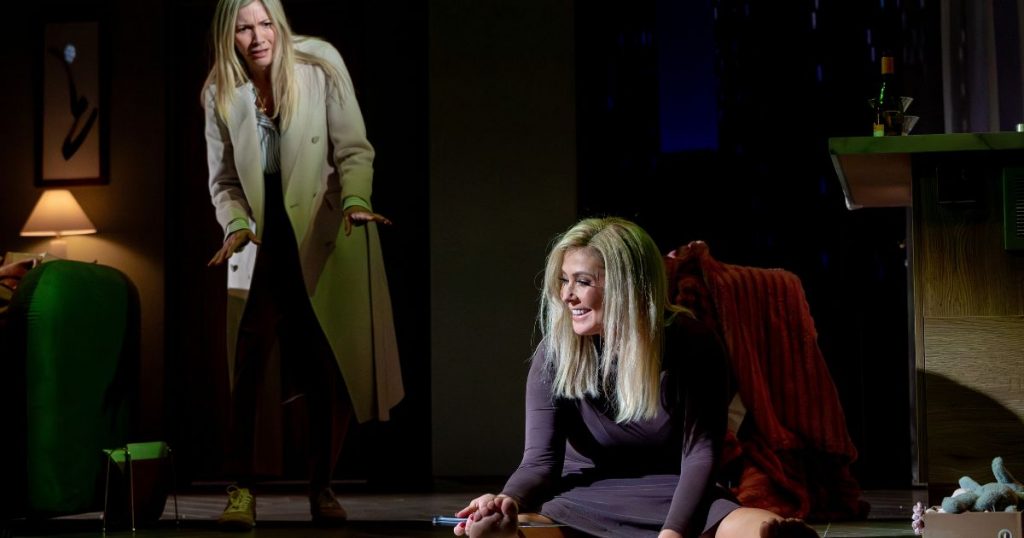 Lisa Faulkner (Allie) and Kym Marsh (Hedy) - Single White Female Production Images (3)