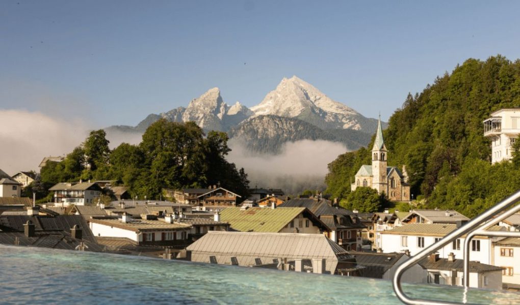 Outdoor Infinity Pool - Hotel Edelweiss Berchtesgaden