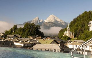 Outdoor Infinity Pool - Hotel Edelweiss Berchtesgaden