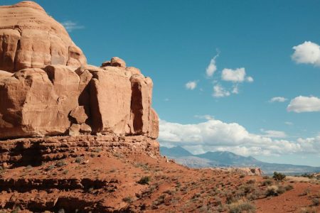 Lesser-Known Desert Locations in the United States Offering Dramatic Scenery and Stunning Night Skies (1)