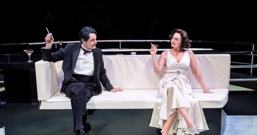 Steve John Shepherd (Elyot) and Jill Halfpenny (Amanda) - Private Lives at Royal Exchange Theatre - Credit - Johan Persson (2)