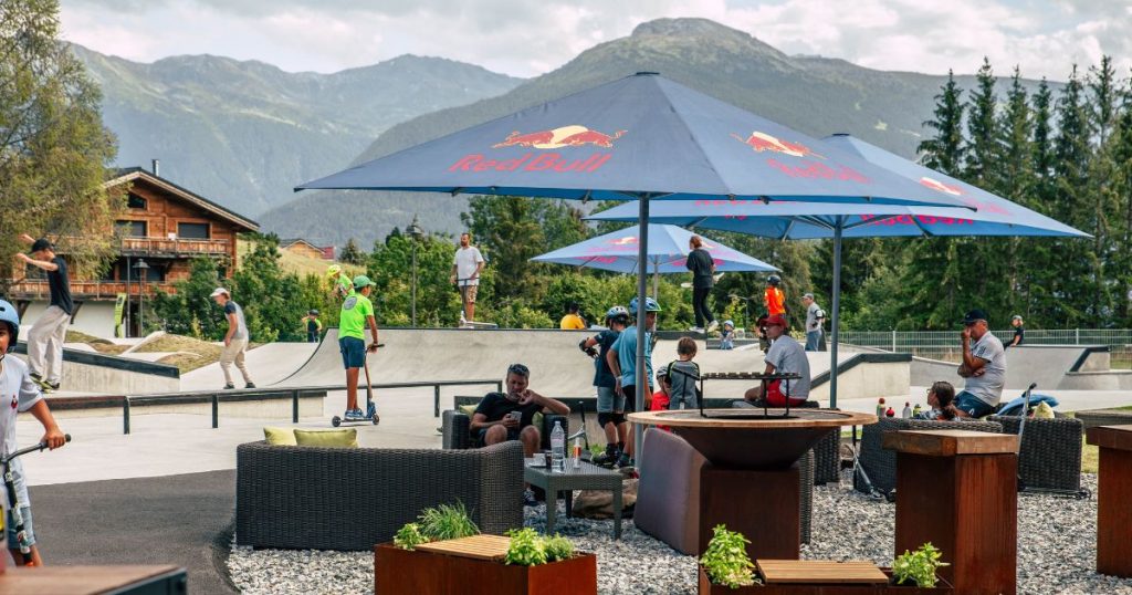 Alaia Chalet Outdoor bar - Credit - Alaïa Group